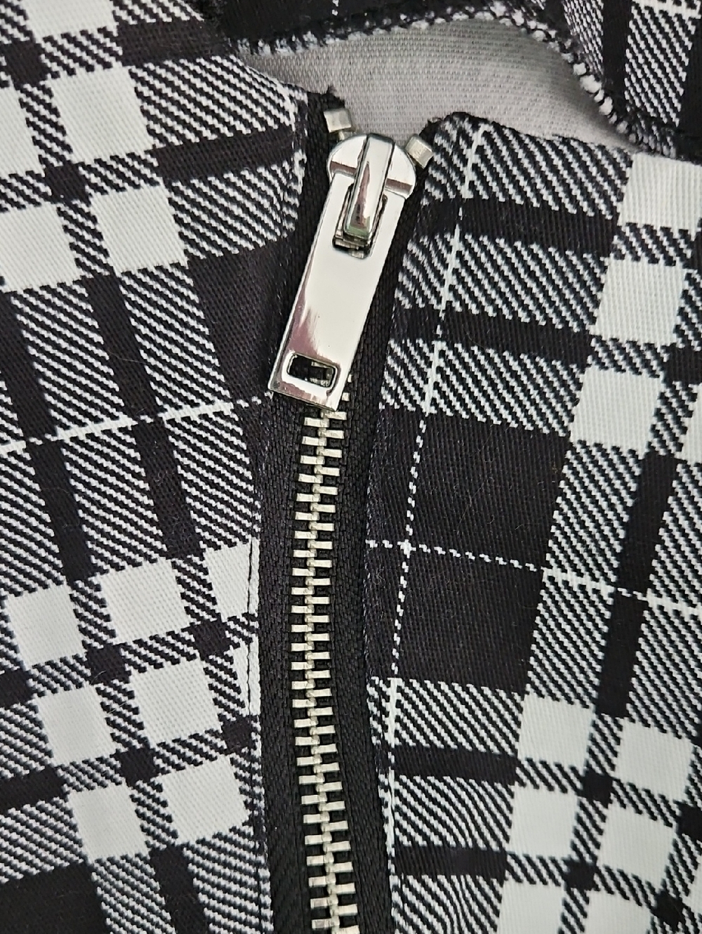 Widow Dolls KILL Black & White Plaid Lace-Up Cropped Corset Top, XS - Picture 5 of 7